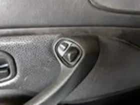 BMW Z3 (1996) thumbnail 10