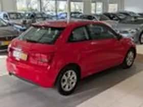 Audi A1 (2010) thumbnail 4