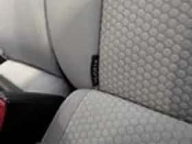 Audi A1 (2010) thumbnail 8
