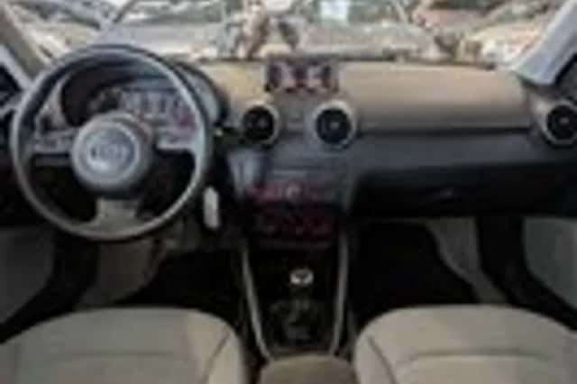Audi A1 (2010) thumbnail 9