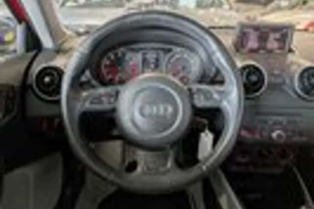 Audi A1 (2010) thumbnail 10