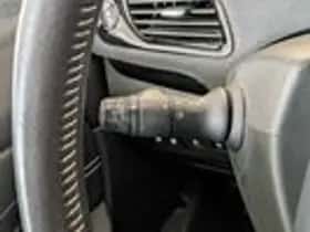 Renault Grand Scénic (2012) thumbnail 15