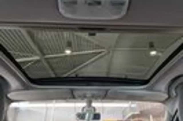 Renault Grand Scénic (2012) thumbnail 17