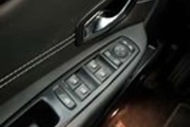 Renault Grand Scénic (2012) thumbnail 32