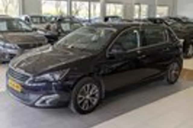 Peugeot 308 (2013) thumbnail 2