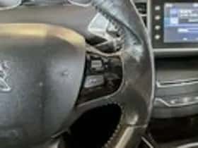 Peugeot 308 (2013) thumbnail 16