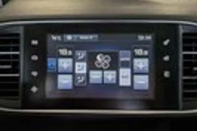 Peugeot 308 (2013) thumbnail 19