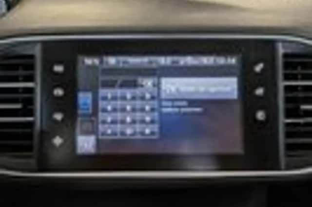 Peugeot 308 (2013) thumbnail 22