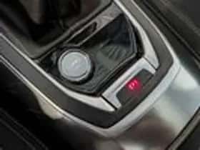 Peugeot 308 (2013) thumbnail 24