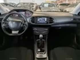 Peugeot 308 (2013) thumbnail 9