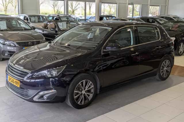 Peugeot 308 (2013) thumbnail 2