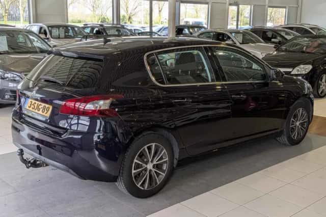 Peugeot 308 (2013) thumbnail 4