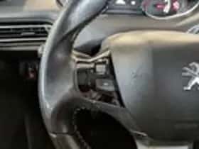 Peugeot 308 (2014) thumbnail 12