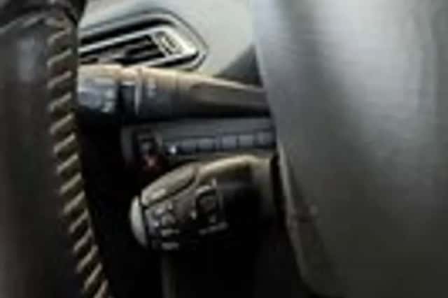 Peugeot 308 (2014) thumbnail 14