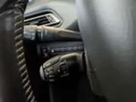 Peugeot 308 (2014) thumbnail 14