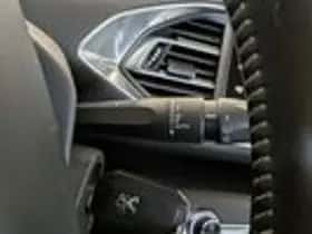 Peugeot 308 (2014) thumbnail 15