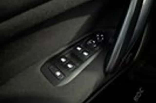 Peugeot 308 (2014) thumbnail 20