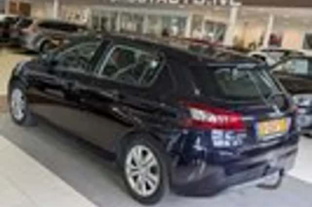 Peugeot 308 (2014) thumbnail 3