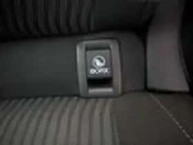 Peugeot 308 (2014) thumbnail 8
