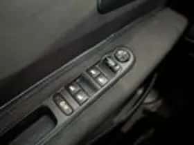 Peugeot 3008 (2010) thumbnail 17