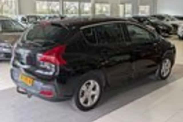 Peugeot 3008 (2010) thumbnail 4