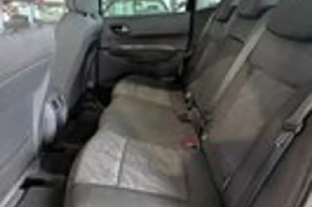 Peugeot 3008 (2010) thumbnail 7