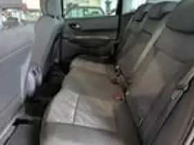 Peugeot 3008 (2010) thumbnail 7