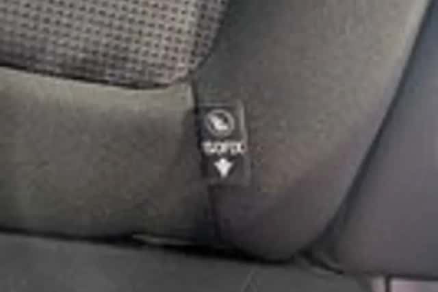Peugeot 3008 (2010) thumbnail 8