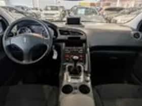 Peugeot 3008 (2010) thumbnail 9