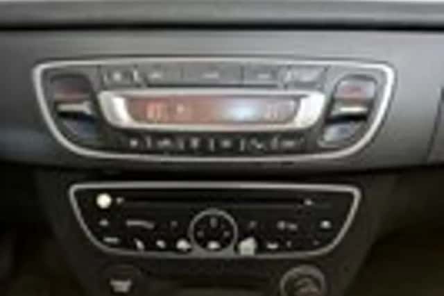 Renault Mégane (2010) thumbnail 16
