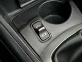 Renault Mégane (2010) thumbnail 18