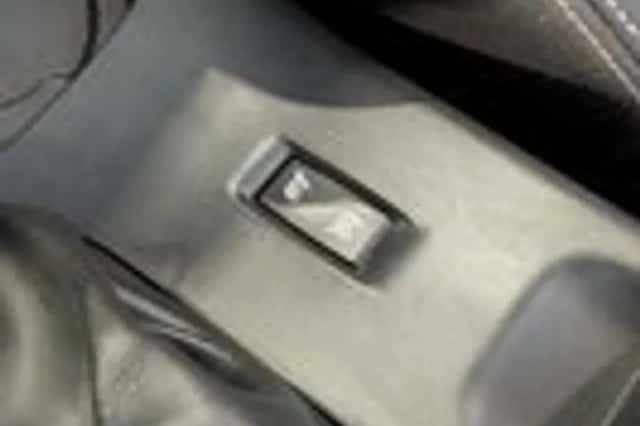 Renault Mégane (2010) thumbnail 19