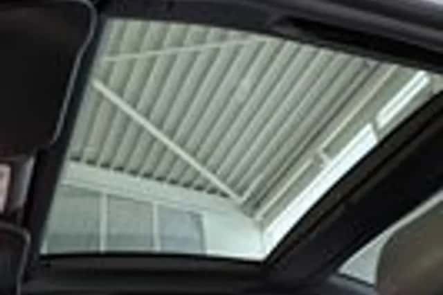 Renault Mégane (2010) thumbnail 21
