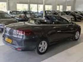 Renault Mégane (2010) thumbnail 4