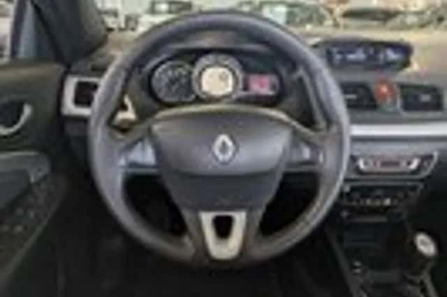 Renault Mégane (2010) thumbnail 10