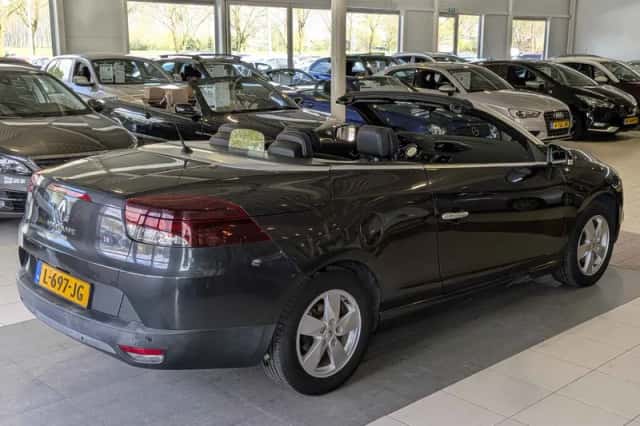 Renault Mégane (2010) thumbnail 4