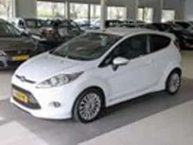 Ford Fiesta (2009) thumbnail 2