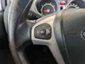 Ford Fiesta (2009) thumbnail 11