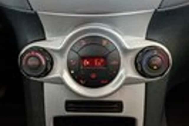 Ford Fiesta (2009) thumbnail 12