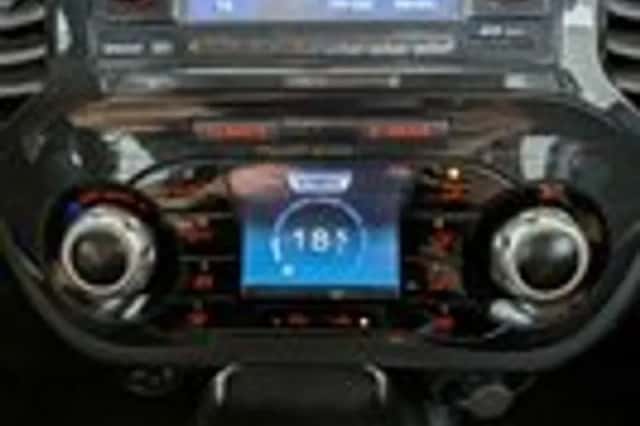 Nissan Juke (2012) thumbnail 14