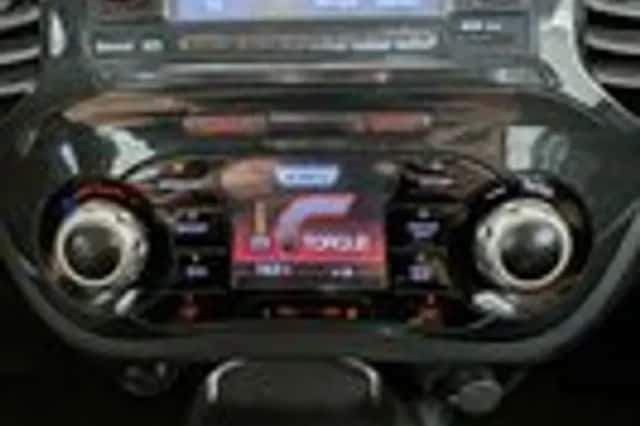 Nissan Juke (2012) thumbnail 15