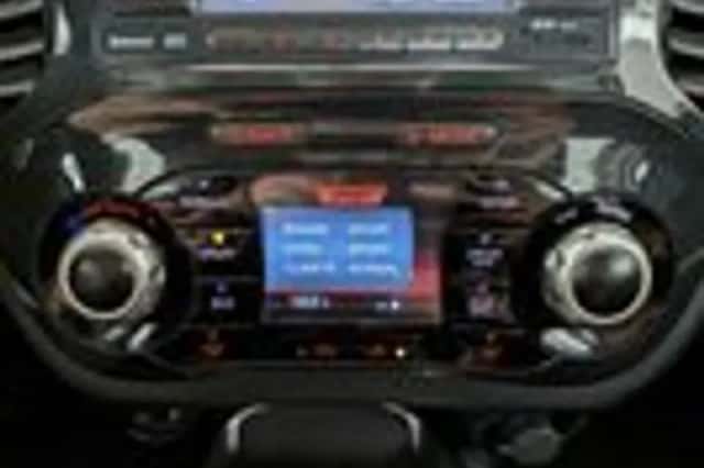 Nissan Juke (2012) thumbnail 16