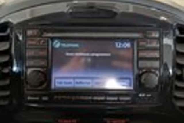 Nissan Juke (2012) thumbnail 20