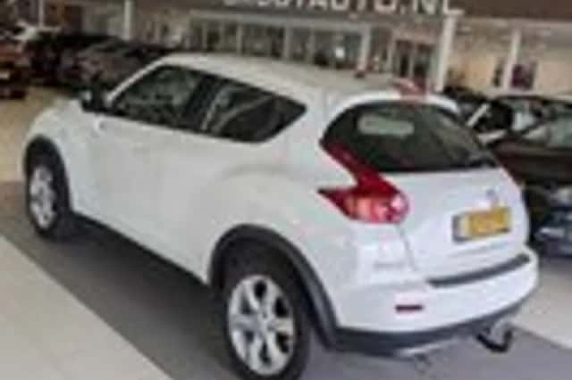 Nissan Juke (2012) thumbnail 3