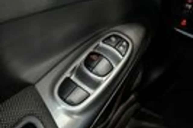 Nissan Juke (2012) thumbnail 23