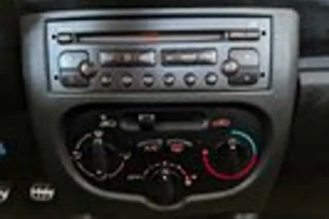 Peugeot 206+ (2010) thumbnail 13