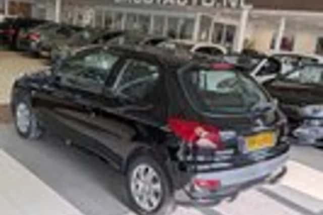 Peugeot 206+ (2010) thumbnail 3