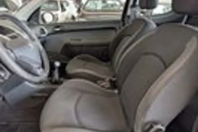 Peugeot 206+ (2010) thumbnail 6