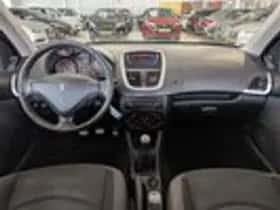 Peugeot 206+ (2010) thumbnail 8