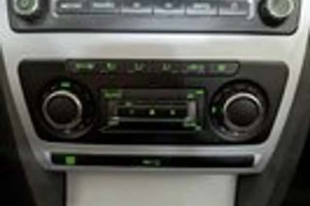 Škoda Octavia (2010) thumbnail 14